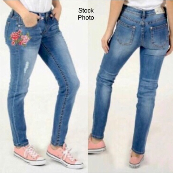 Grace in LA Distressed Floral Embroidered Skinny Jeans (25) - Picture 2 of 16